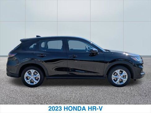 Used 2023 Honda HR-V LX image 6