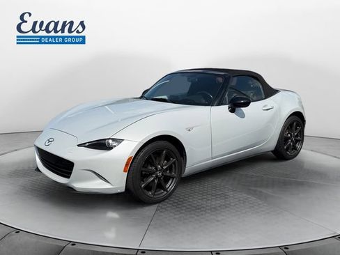 Used 2016 MAZDA MX-5 Miata Club RWD image 1