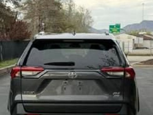 Used 2025 Toyota RAV4 XLE AWD/4WD image 13
