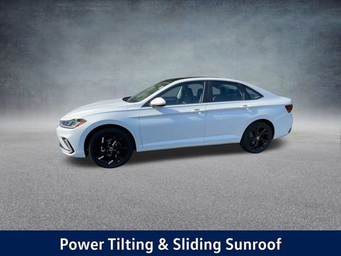 New 2025 Volkswagen Jetta SE image 11