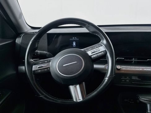 Used 2025 Hyundai Kona SEL FWD image 18