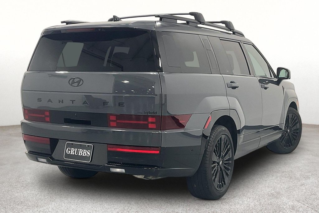 Used 2025 Hyundai Santa Fe Calligraphy AWD/4WD image 2