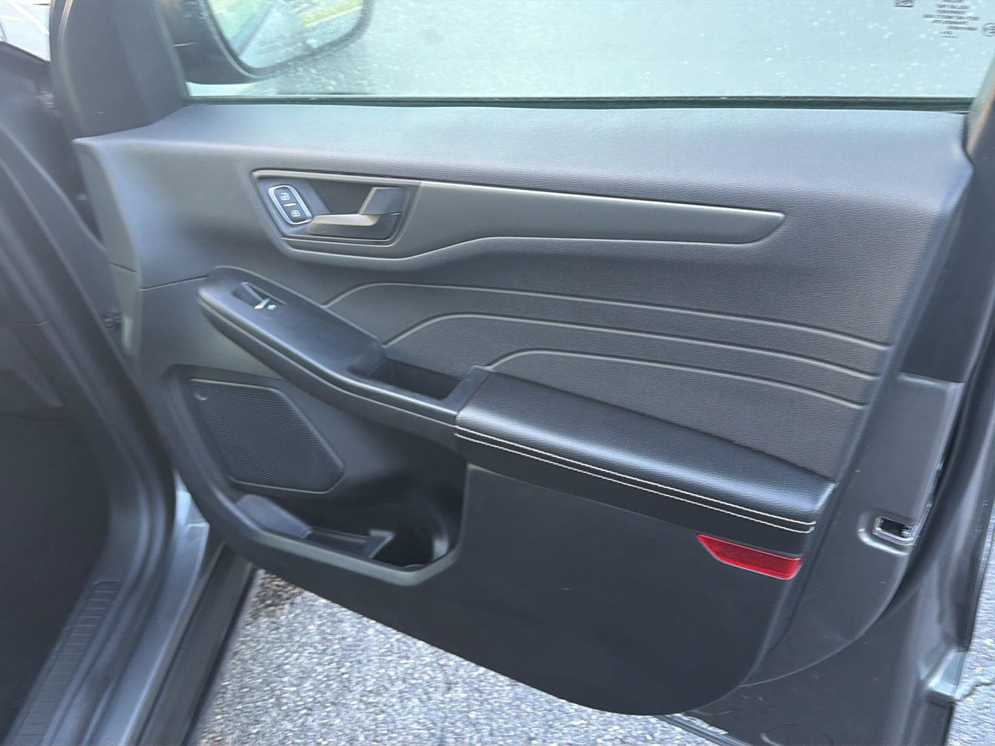 Certified 2025 Ford Escape Active FWD image 14