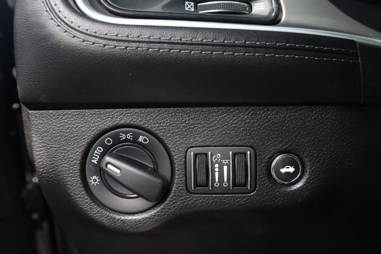 Used 2020 Dodge Challenger R/T Scat Pack RWD image 35