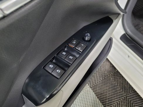 Used 2019 Toyota Camry SE image 27