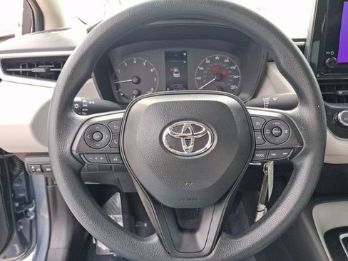 Used 2025 Toyota Corolla LE FWD image 15