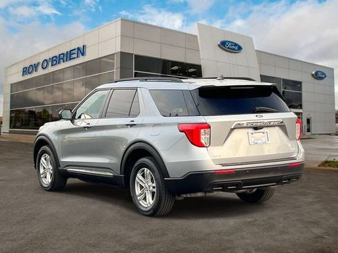 Certified 2024 Ford Explorer XLT AWD/4WD image 3