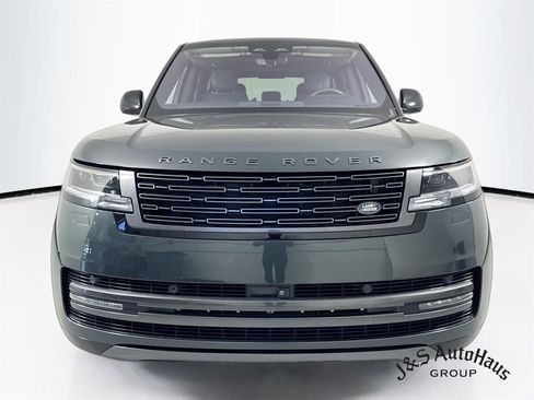 Used 2023 Land Rover Range Rover SE AWD/4WD image 2