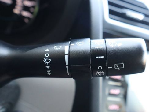 Used 2017 Subaru Forester 2.5i Limited AWD/4WD image 32