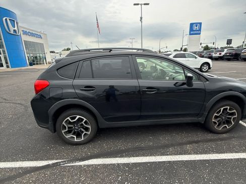 Used 2017 Subaru Crosstrek 2.0i Premium AWD/4WD image 4