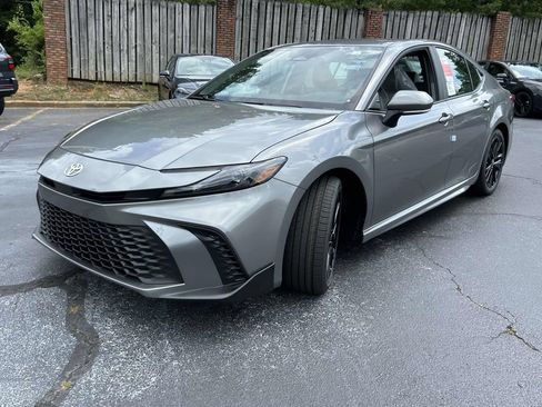 New 2026 Toyota Camry SE w/ Convenience Package FWD image 7
