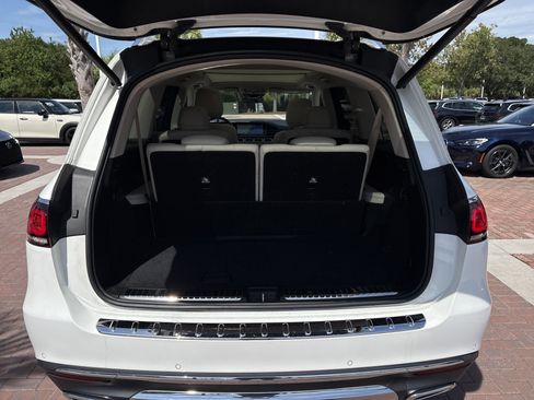 Used 2022 Mercedes-Benz GLS 450 4MATIC image 33