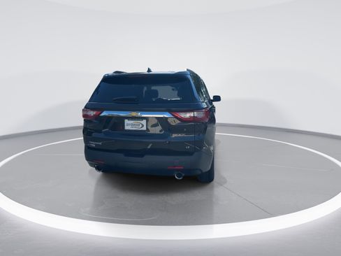 Used 2019 Chevrolet Traverse LT FWD image 8