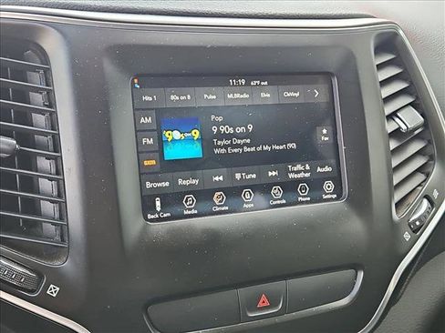 Used 2019 Jeep Cherokee Latitude Plus w/ Cold Weather Group image 19