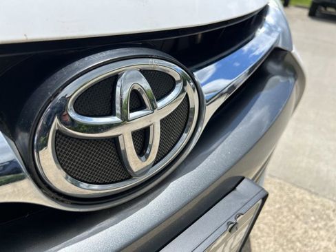Used 2017 Toyota Camry LE FWD image 31