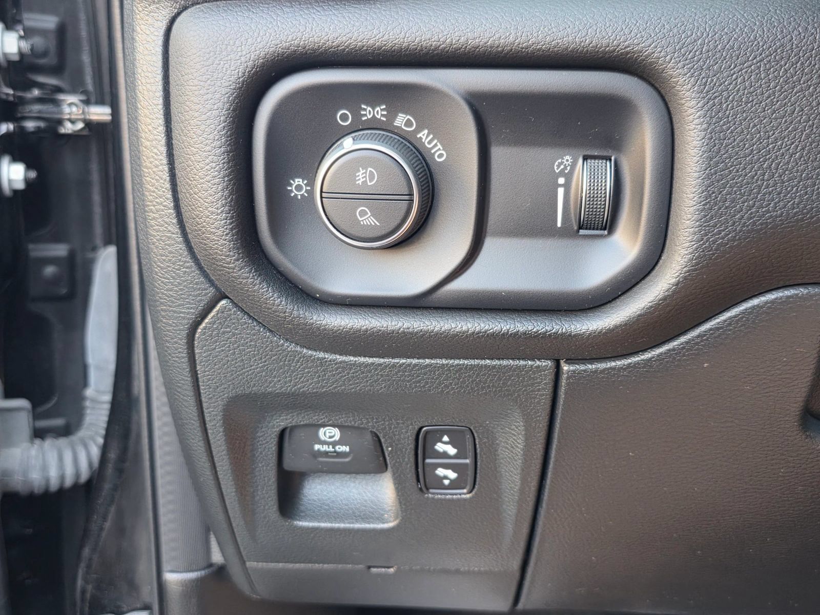 Used 2023 RAM 1500 Big Horn AWD/4WD image 14