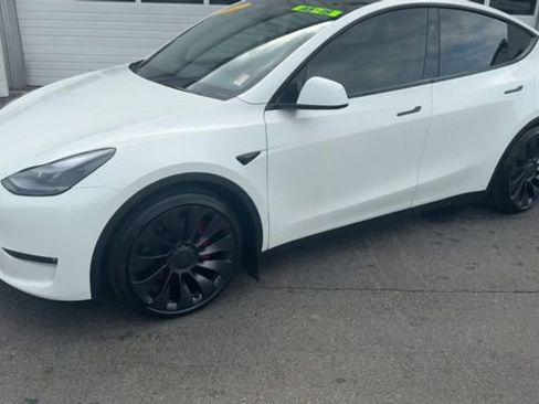 Used 2025 Tesla Model Y Performance AWD/4WD image 6