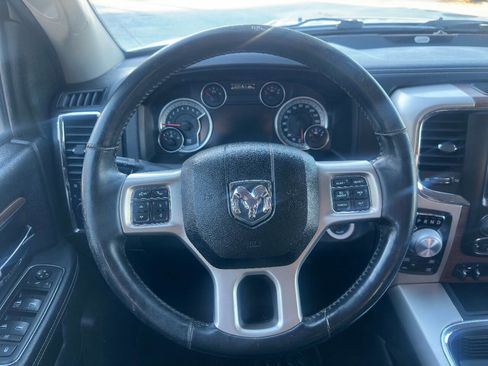 Used 2015 RAM 1500 Laramie image 24