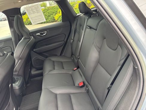 Certified 2023 Volvo XC60 B5 Plus w/ Climate Package AWD/4WD image 36