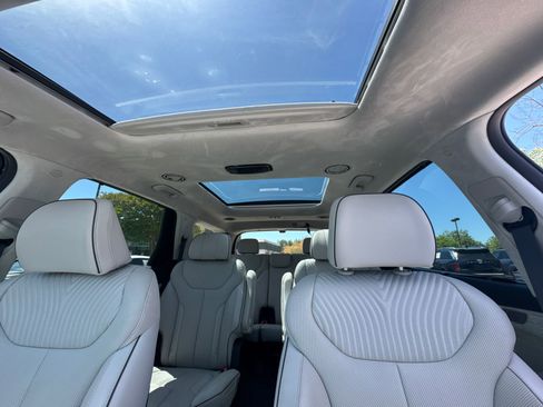 Used 2025 Hyundai Palisade Calligraphy FWD image 32