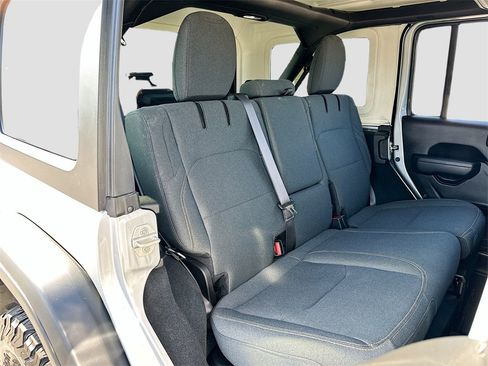 Used 2024 Jeep Wrangler Unlimited image 24