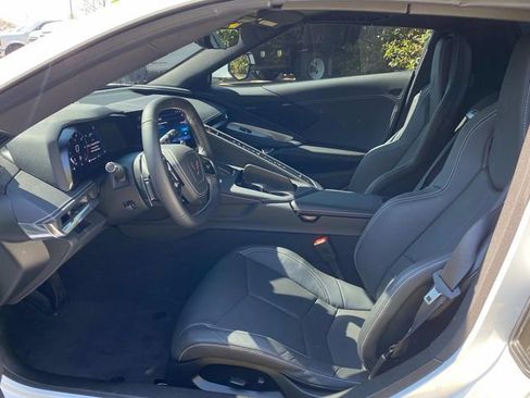 Used 2025 Chevrolet Corvette Stingray w/ Z51 Performance Package image 9