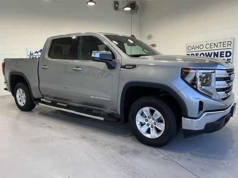 Used 2023 GMC Sierra 1500 SLE image 2