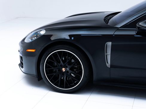Used 2022 Porsche Panamera Platinum Edition image 11