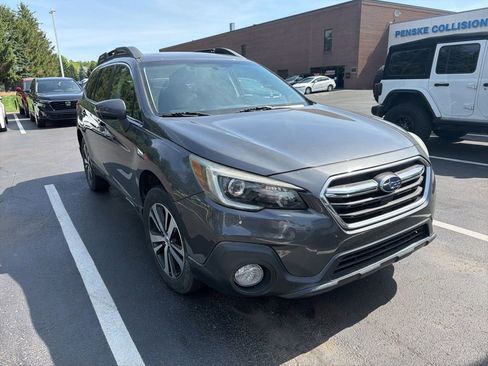 Used 2018 Subaru Outback 3.6R Limited AWD/4WD image 4