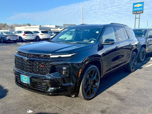 Certified 2024 Chevrolet Traverse RS w/ LPO, Floor Liner Package image 3