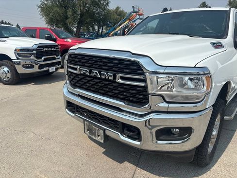 Used 2024 RAM 2500 Big Horn AWD/4WD image 3