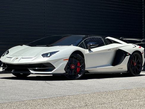 Used 2020 Lamborghini Aventador SVJ AWD/4WD image 1