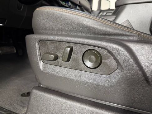 Used 2024 GMC Sierra 2500 AT4 w/ AT4 Premium Plus Package AWD/4WD image 24