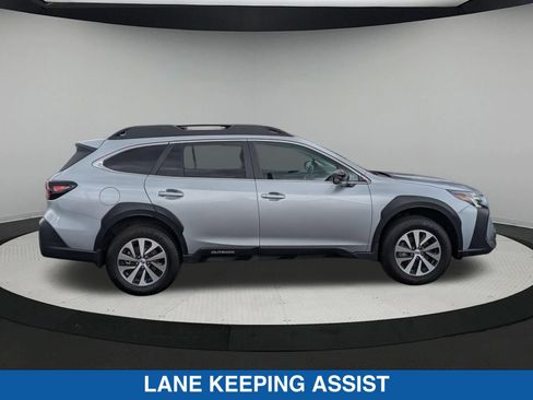Certified 2025 Subaru Outback Premium AWD/4WD image 2