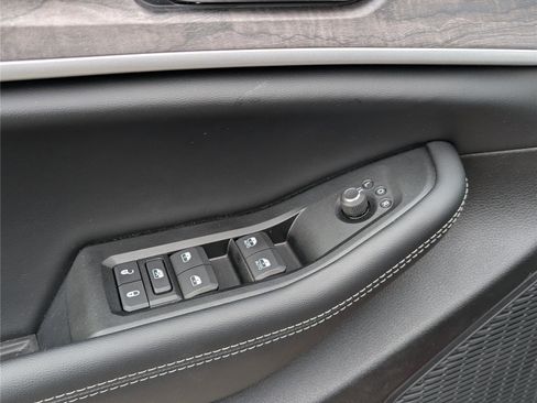 New 2026 Jeep Grand Cherokee Altitude image 16