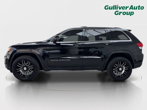 Used 2018 Jeep Grand Cherokee Laredo AWD/4WD image 3