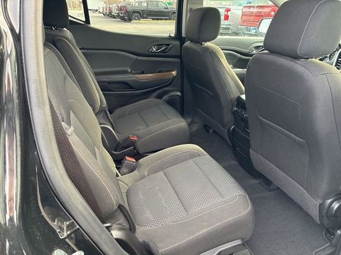 Used 2023 GMC Acadia SLE w/ Driver Convenience Package image 31