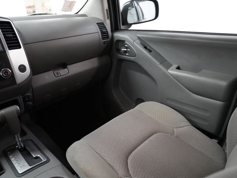 Used 2019 Nissan Frontier SV AWD/4WD image 13