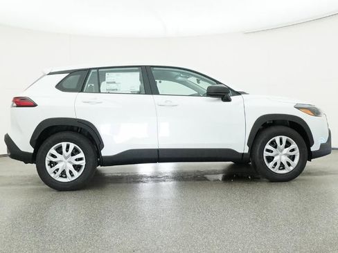 New 2026 Toyota Corolla Cross L image 27