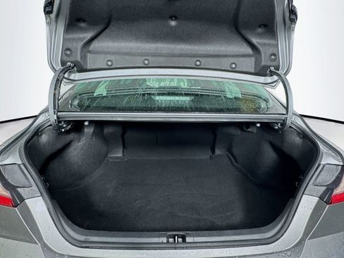 Used 2025 Toyota Camry SE image 31