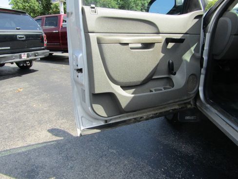 Used 2013 GMC Sierra 2500 W/T image 9