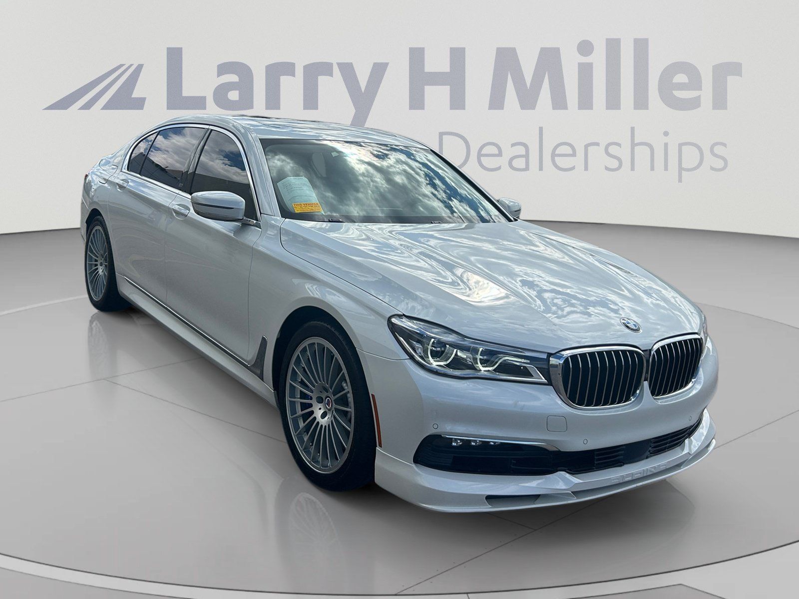 Used 2017 BMW 750i xDrive AWD/4WD image 8