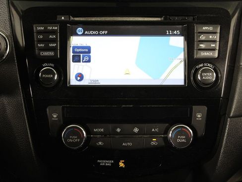 Used 2017 Nissan Rogue SV w/ SV Premium Package image 6