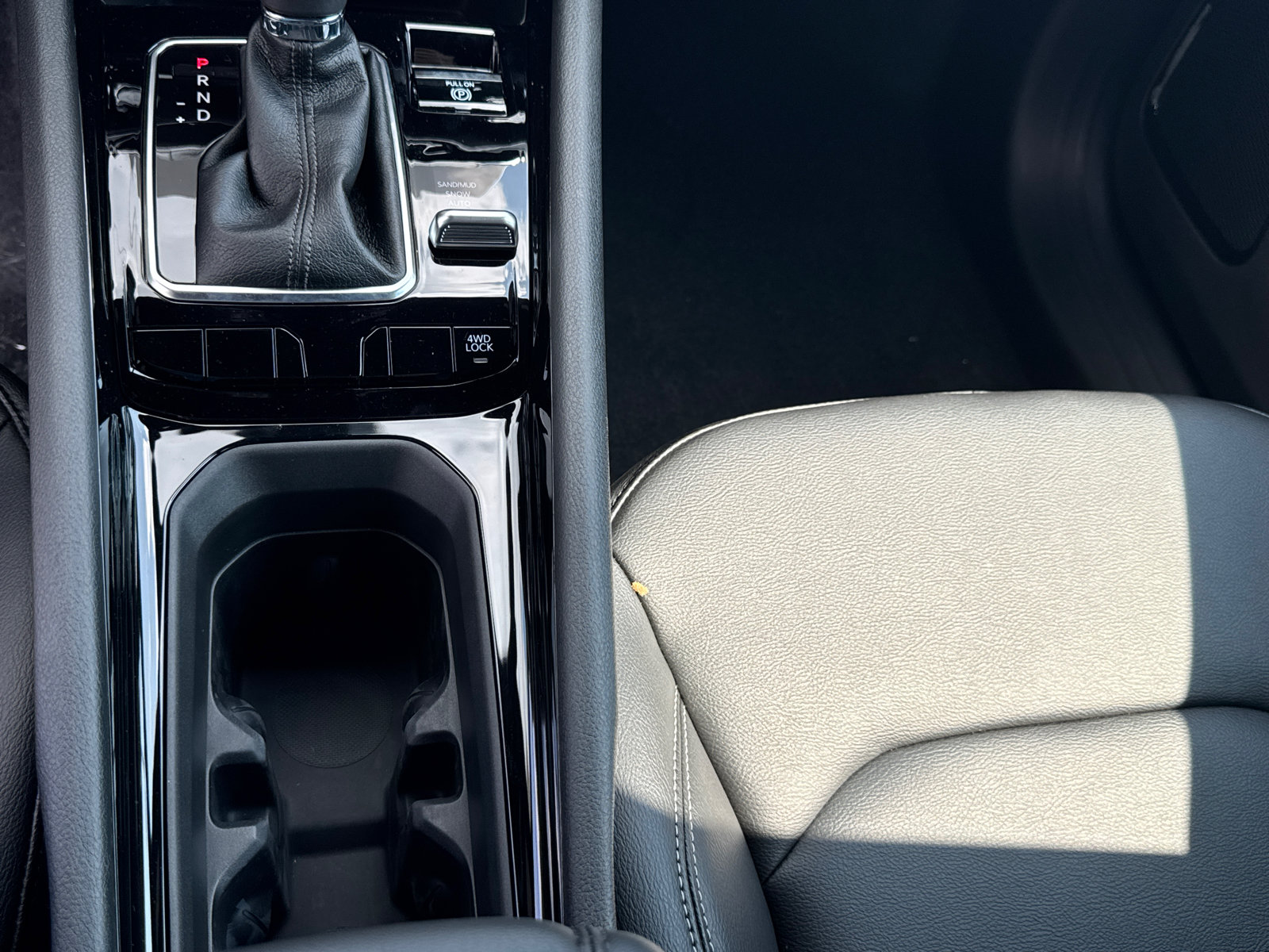New 2026 Jeep Compass Limited AWD/4WD image 13