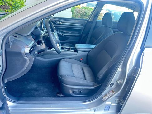 Used 2024 Nissan Altima 2.5 SV image 36