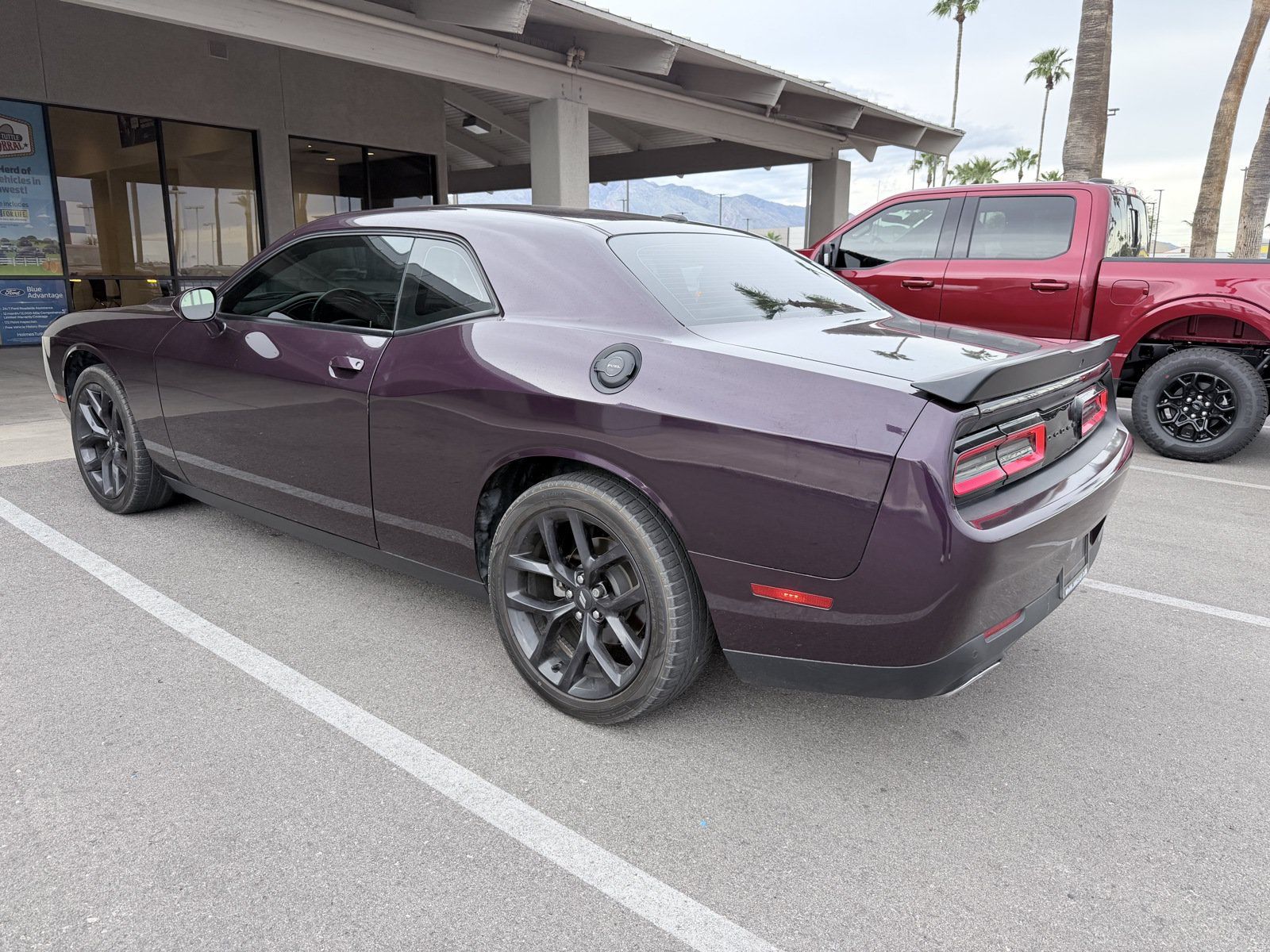 Used 2021 Dodge Challenger SXT w/ Driver Convenience Group RWD image 5