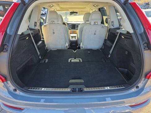 Used 2021 Volvo XC90 T6 Momentum w/ Advanced Package image 16