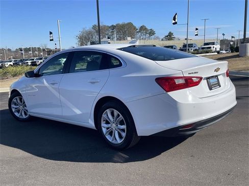 Used 2024 Chevrolet Malibu LT image 3