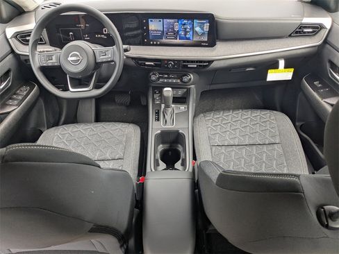 New 2026 Nissan Kicks SV image 14