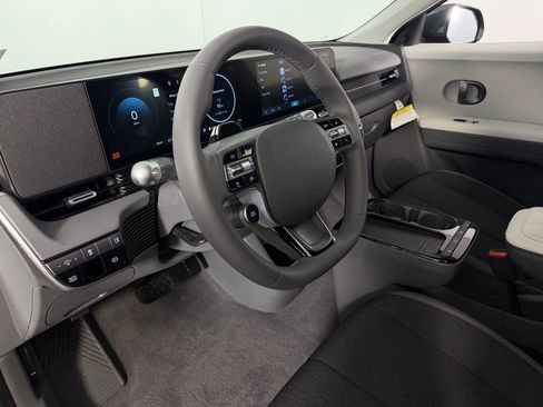 Used 2026 Hyundai Ioniq 5 SE image 21